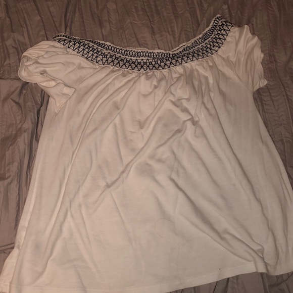 Off the shoulder top - Picture 3 of 4